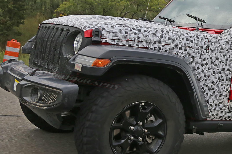 Illustration for article titled Our Best Look At The 2018 Jeep Wrangler Yet Shows A Wonderfully Unexpected Detail